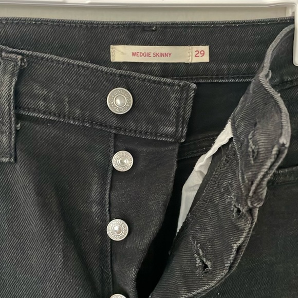 Levi’s wedgie skinny jeans - Picture 2 of 5
